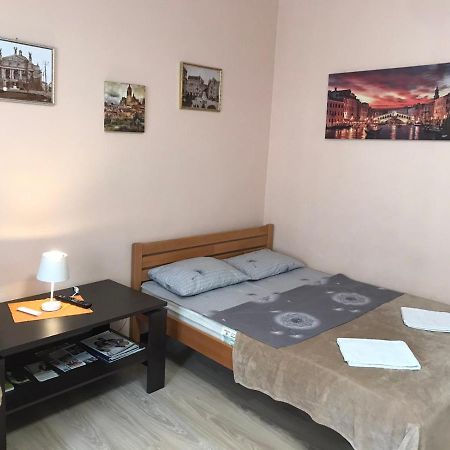Apartment Near The Forum Mall Liov Exterior foto