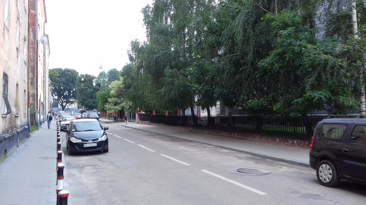 Apartment Near The Forum Mall Liov Exterior foto