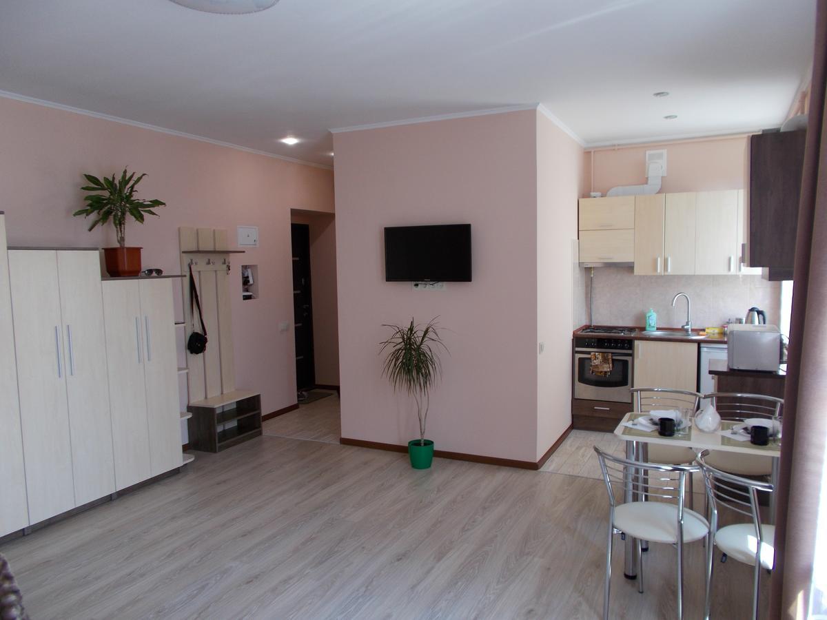 Apartment Near The Forum Mall Liov Exterior foto