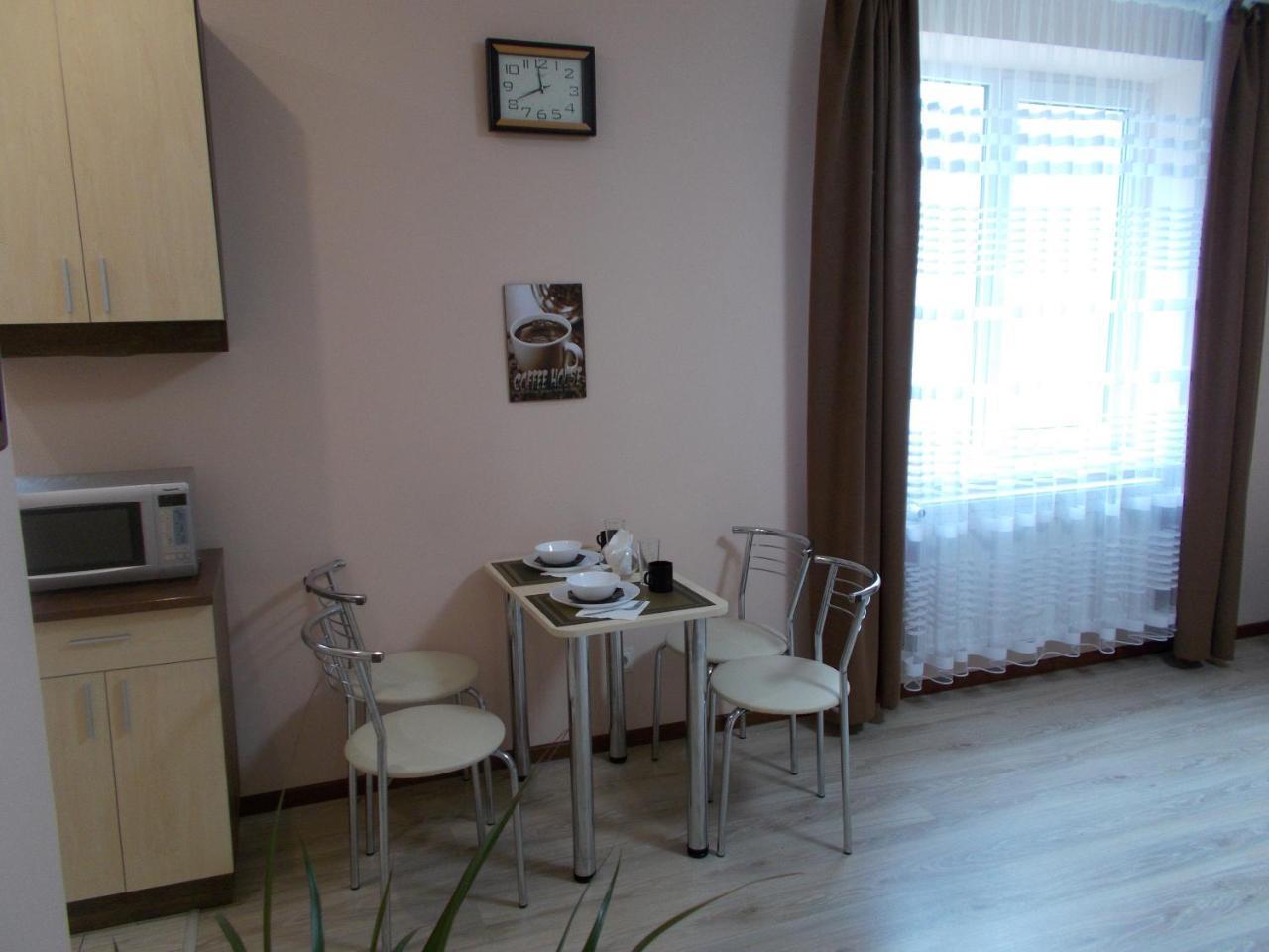 Apartment Near The Forum Mall Liov Exterior foto